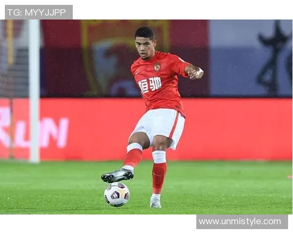 重庆与深圳足球队的耐力较量赛后分析与反思