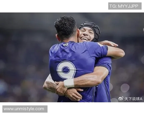 圣保罗与克鲁塞罗激战正酣谁能在这场对决中笑到最后