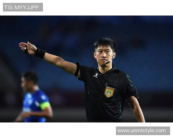 中国与马尔代夫比赛争议裁判引发热议球迷怒斥黑哨行为