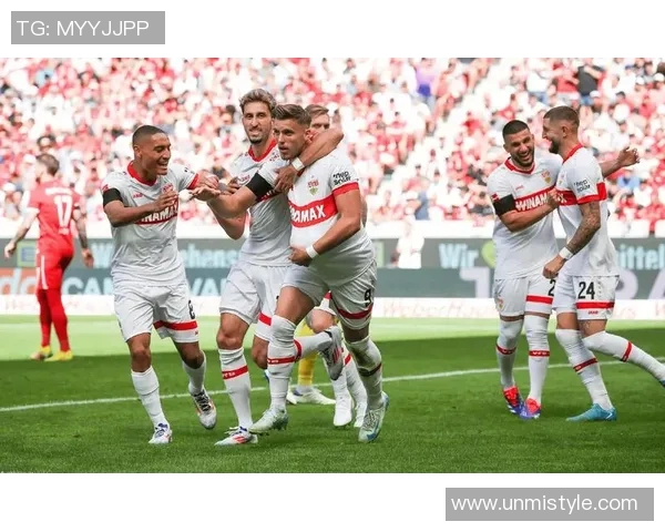 流浪者与勒沃库森的激情对决揭示足球魅力与团队精神的完美结合