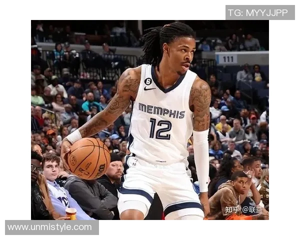 猛龙与灰熊激战正酣比分悬念迭起引发球迷热议 猛龙与灰熊激战正酣比分悬念迭起引发球迷热议