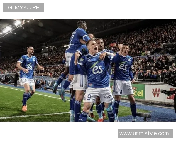 史特拉斯堡与里昂激战在即谁能在法甲赛场上笑到最后