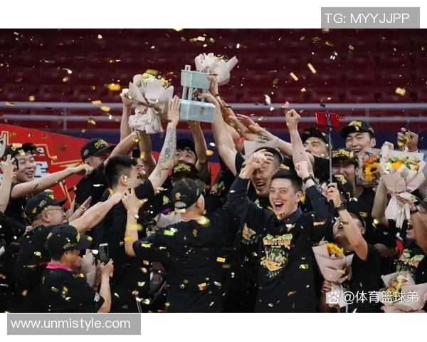 CBA精彩对决广东队与新疆队比赛视频回顾与精彩瞬间分析