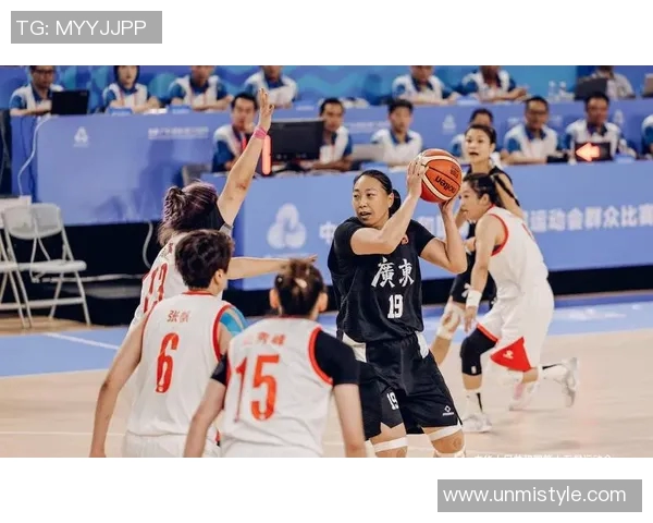 广州篮球队的速度之美：快速进攻与灵活防守的完美结合