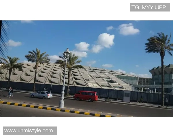 探索摩尔特里之美:感受自然与人文的完美融合之旅 探索摩尔特里之美:感受自然与人文的完美融合之旅