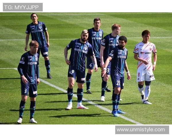 新谢天鹅迎战福冈黄蜂期待精彩对决与激烈角逐